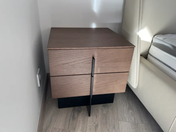 Olasz designer éjjeliszekrény